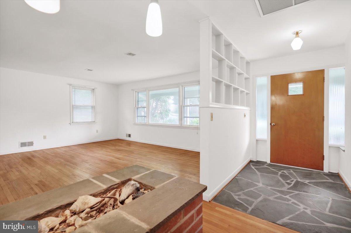105 Clayton Property Photo 11