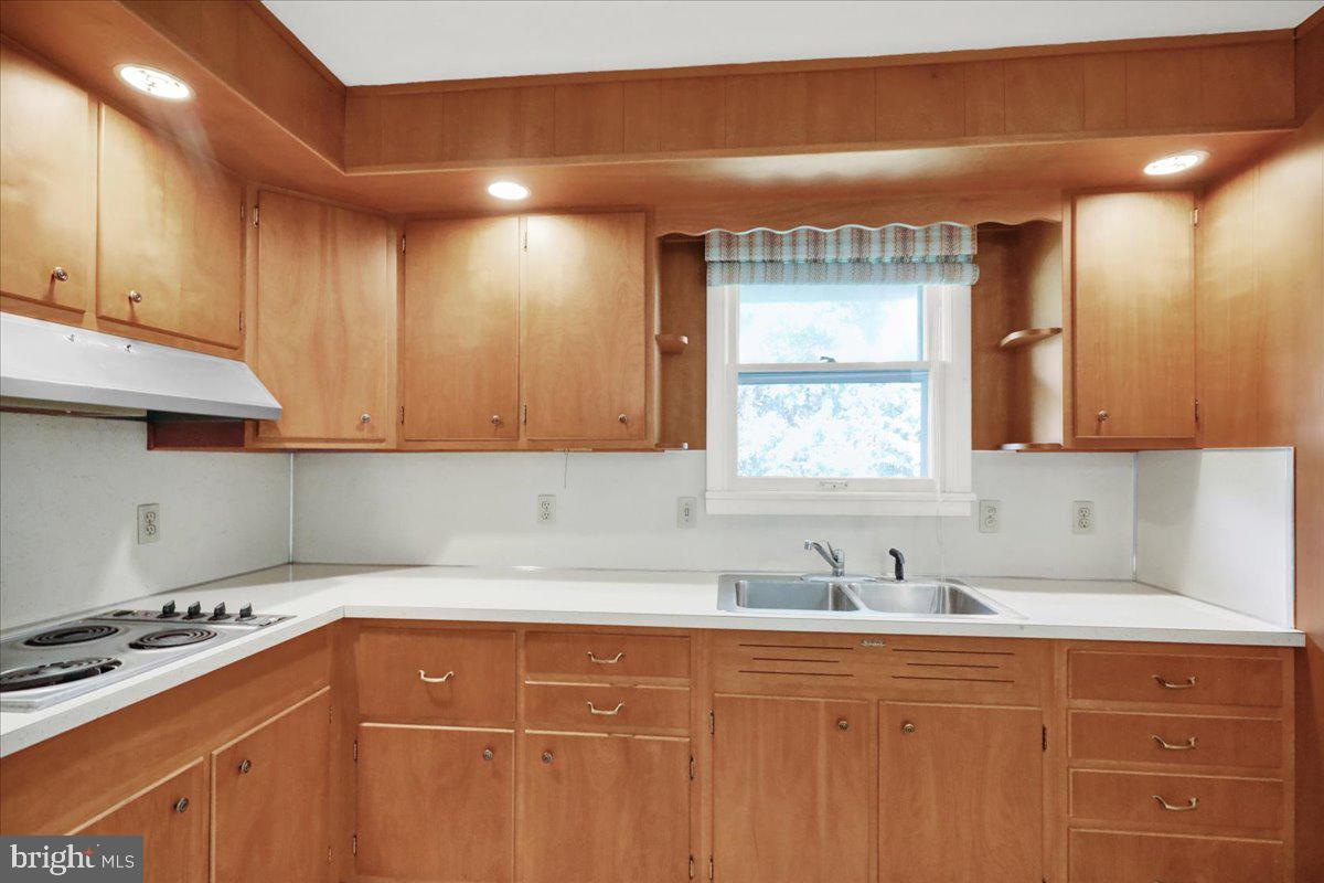 105 Clayton Property Photo 16