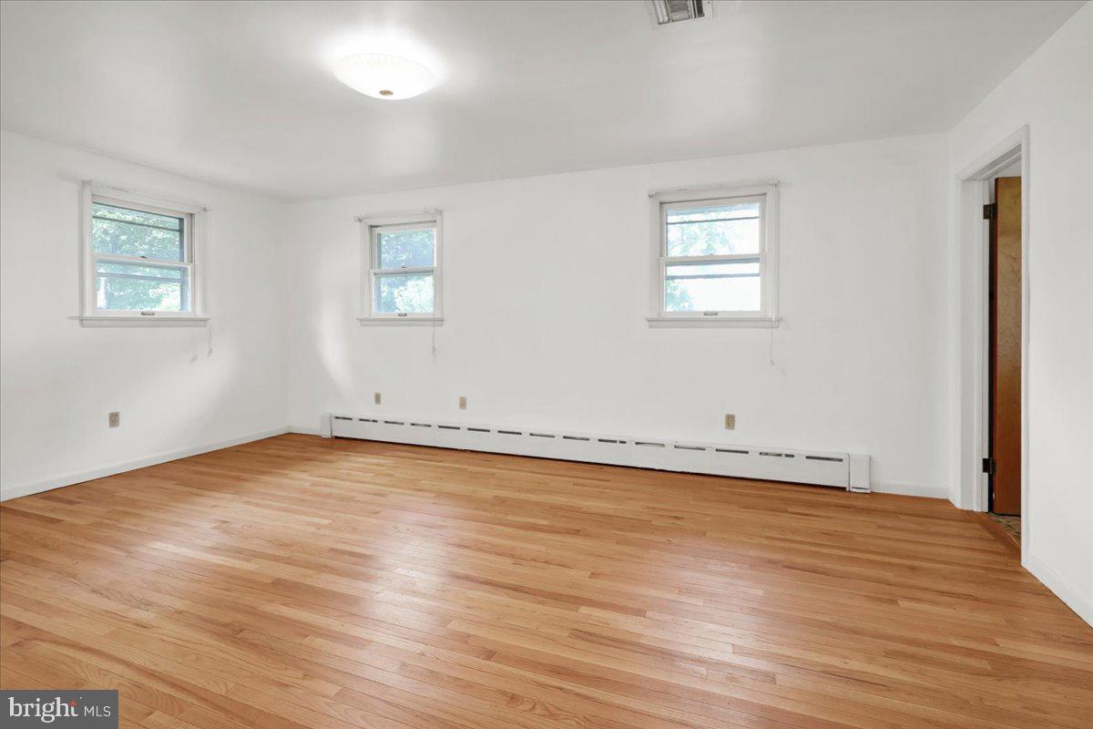 105 Clayton Property Photo 23