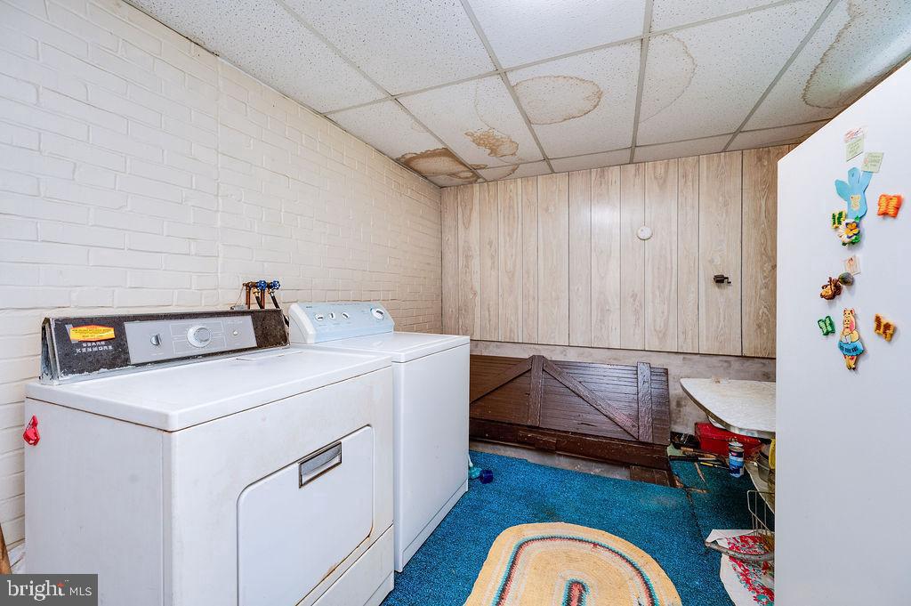1237 Carbon St Property Photo 15