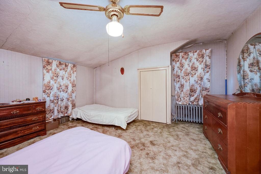 1237 Carbon St Property Photo 17