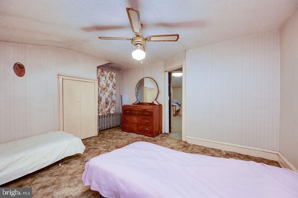 1237 Carbon St Property Photo 18