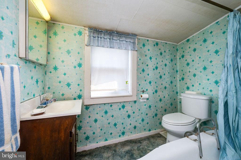 1237 Carbon St Property Photo 23