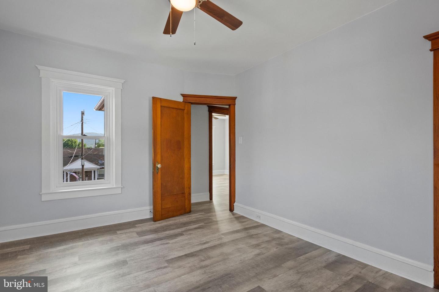 122 Arlington St Property Photo 11