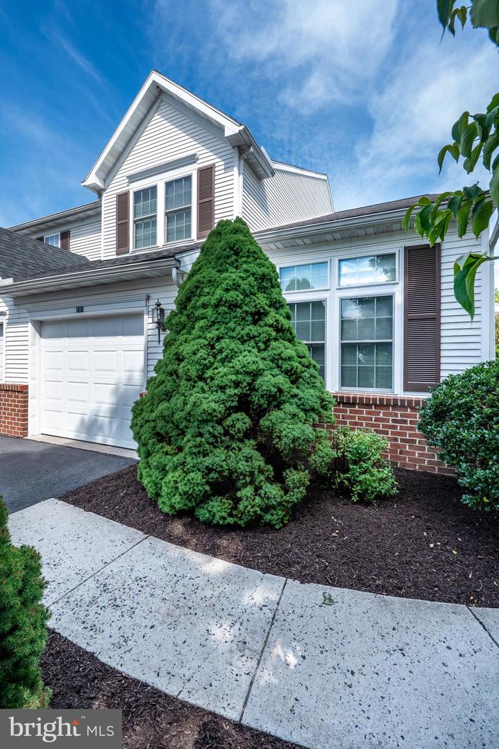 189 Walton Ct Property Photo 3