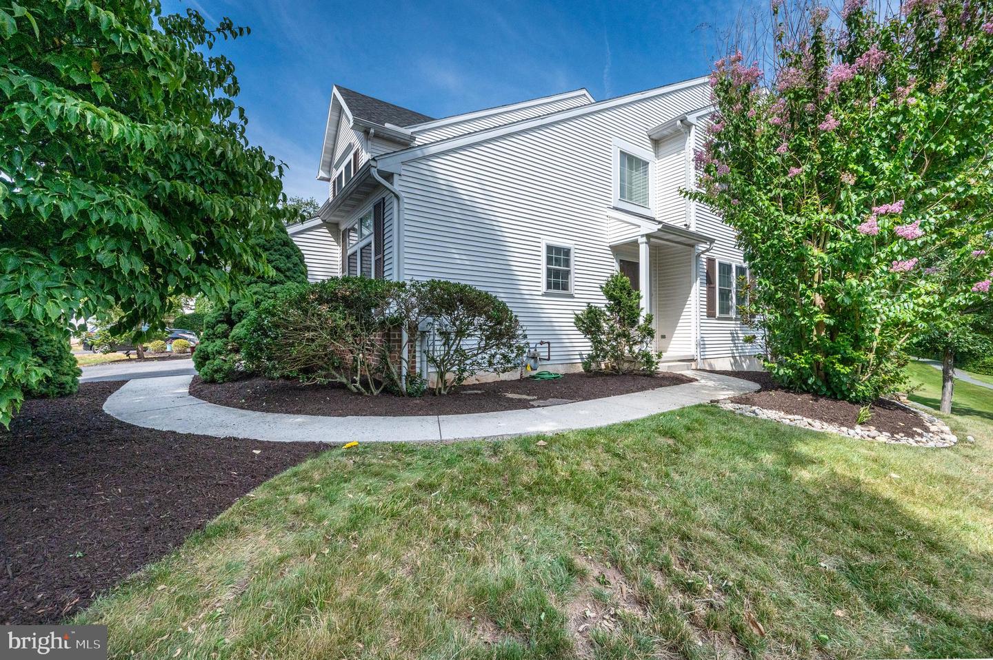 189 Walton Ct Property Photo 4