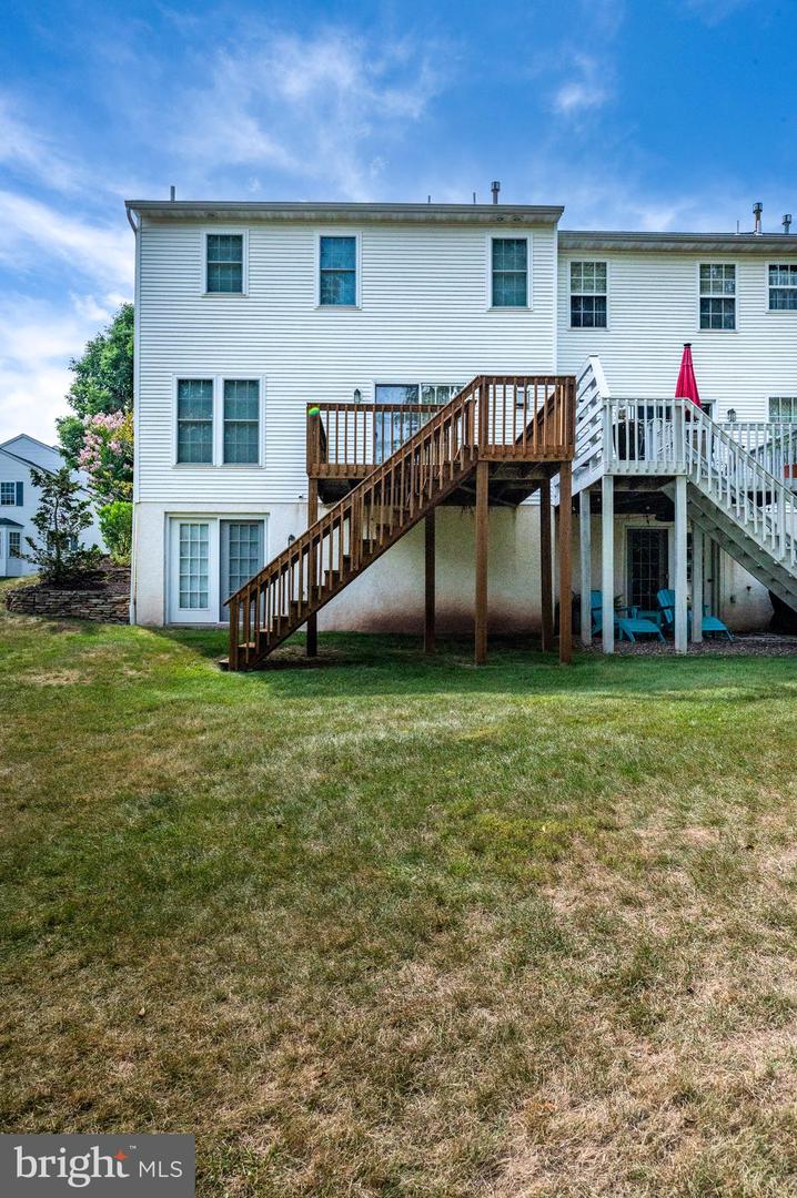 189 Walton Ct Property Photo 6