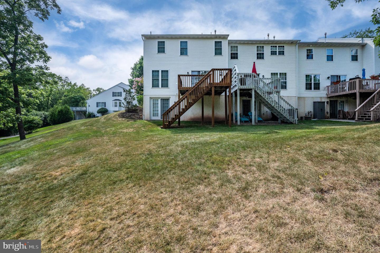189 Walton Ct Property Photo 7