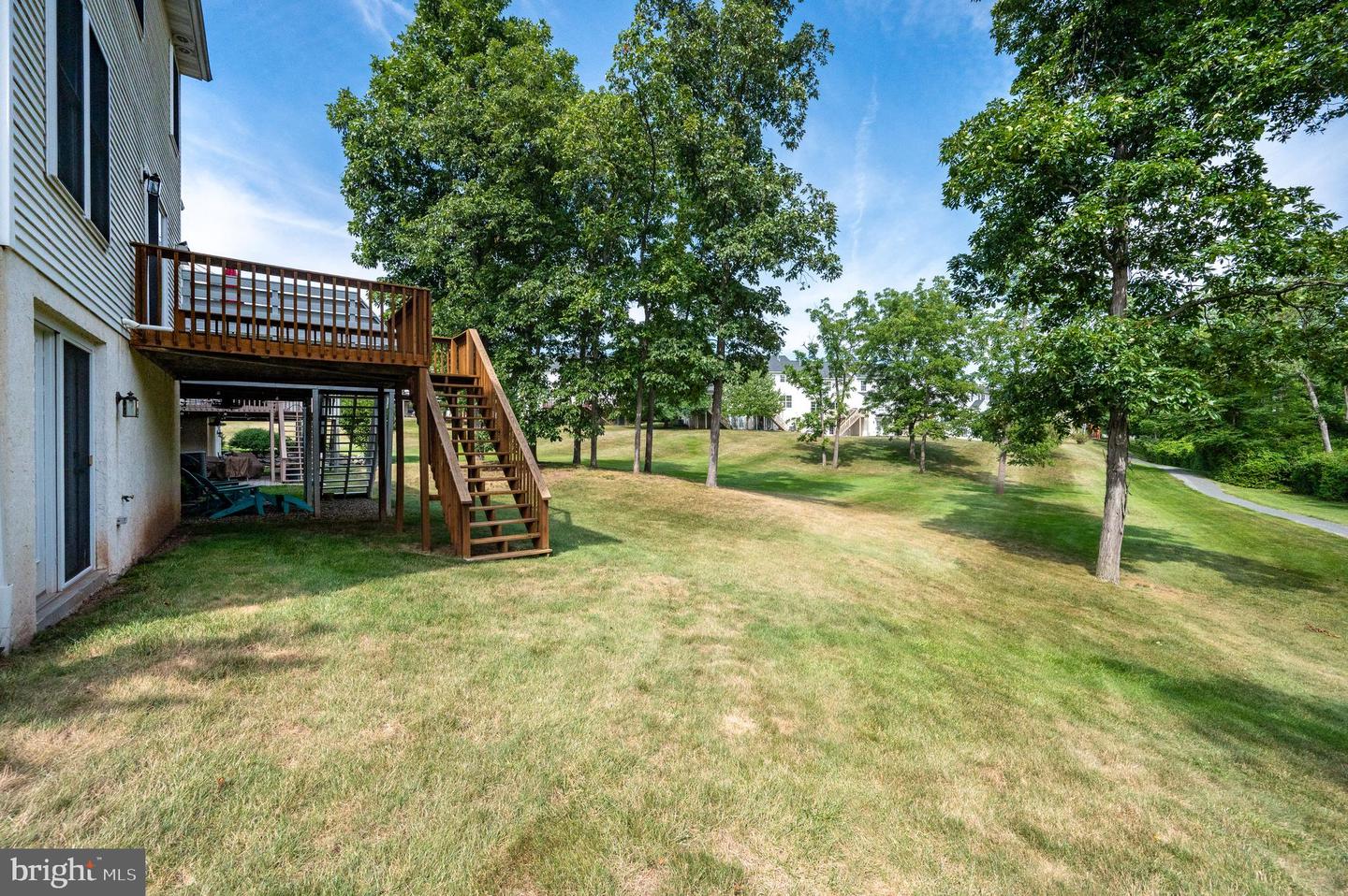 189 Walton Ct Property Photo 8