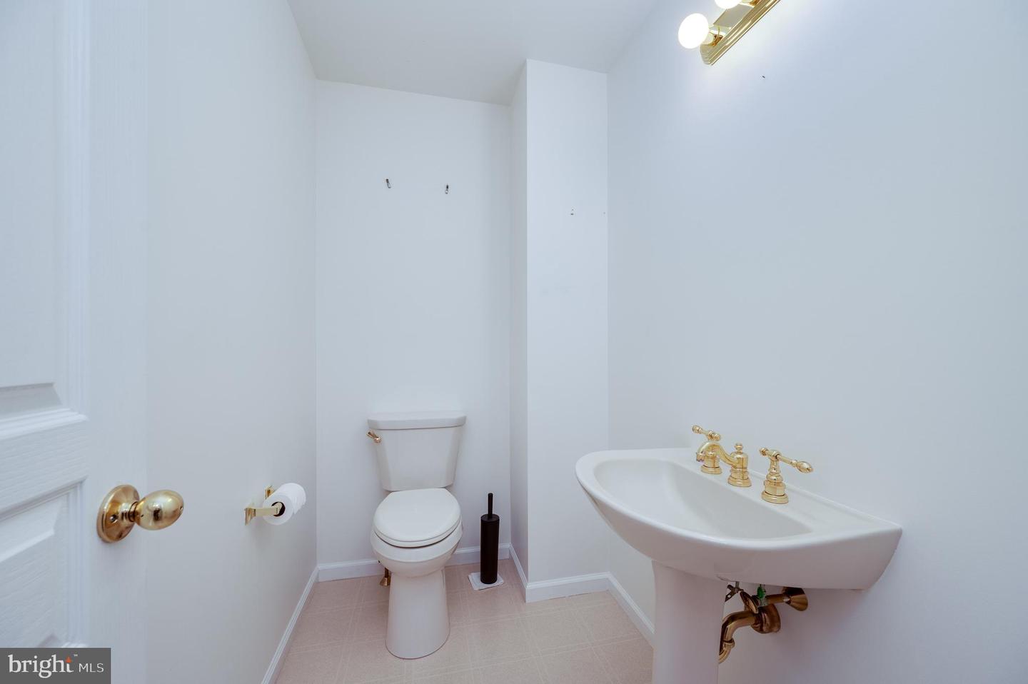 189 Walton Ct Property Photo 17