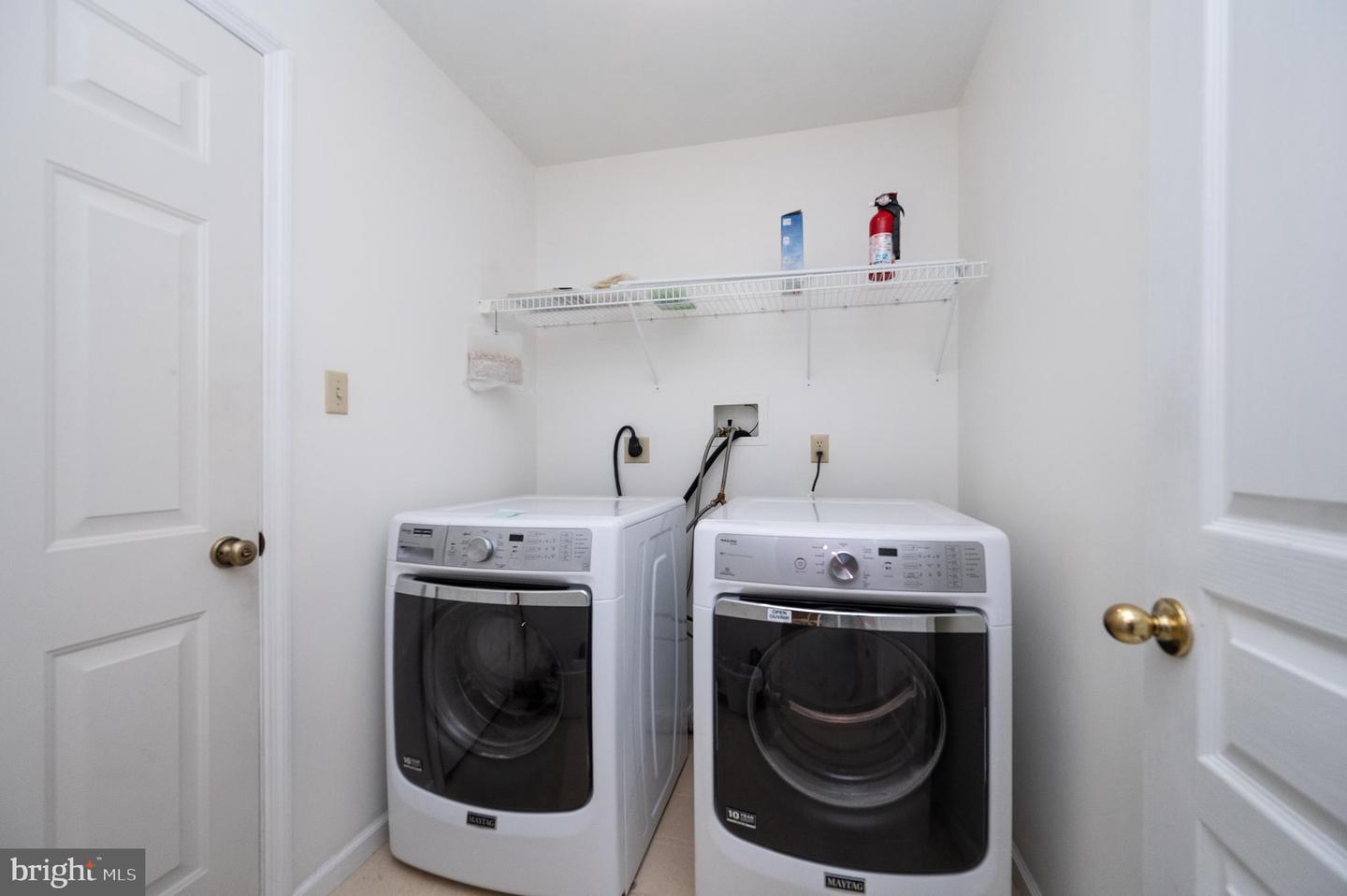189 Walton Ct Property Photo 18