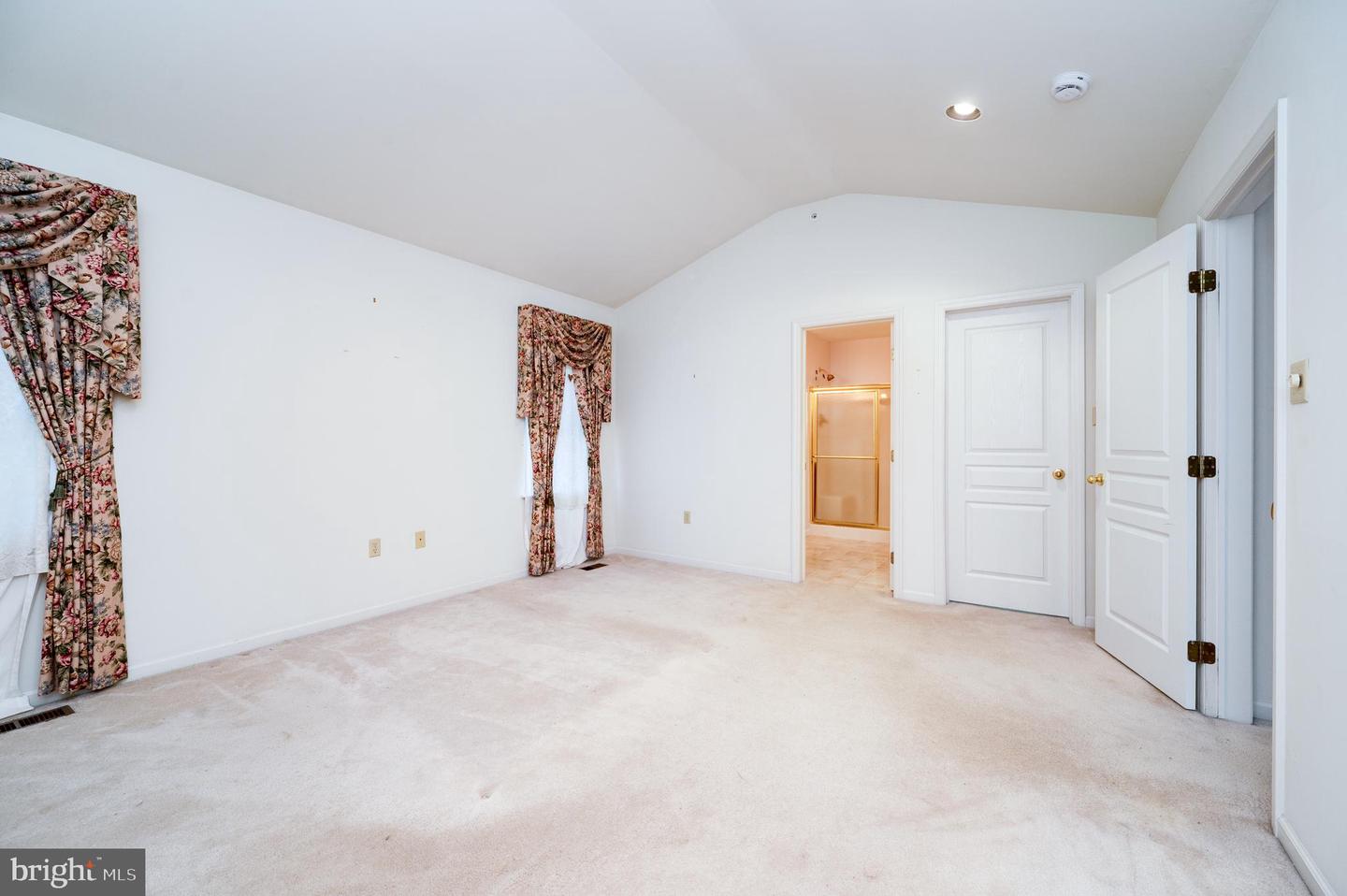 189 Walton Ct Property Photo 31