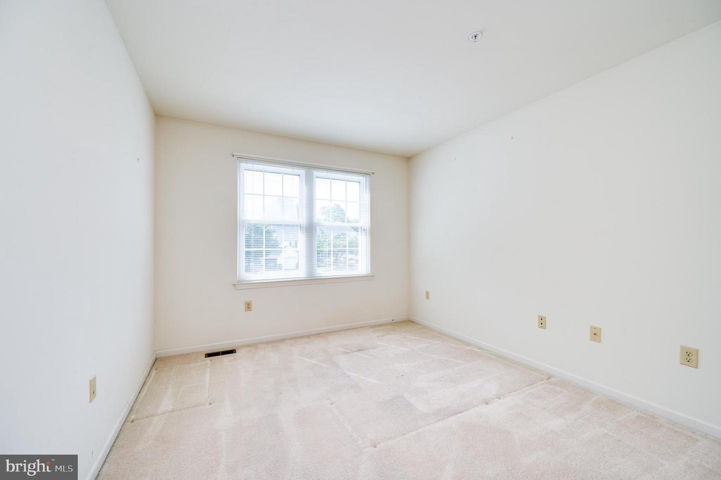 189 Walton Ct Property Photo 39