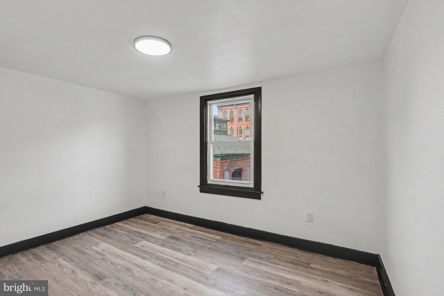 1221 Mulberry St Property Photo 16