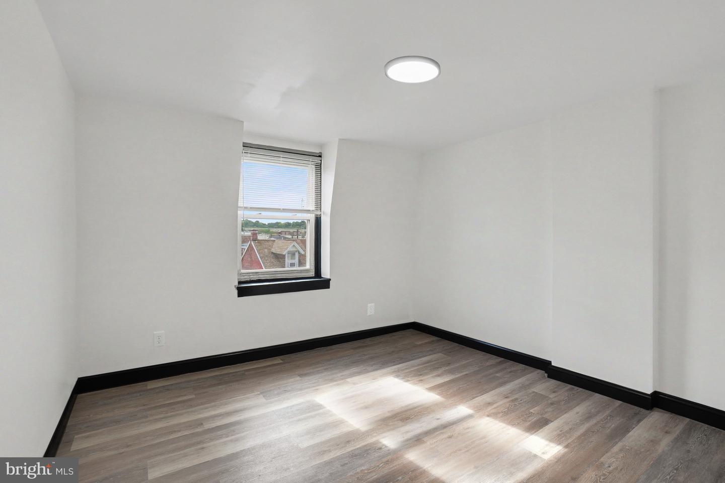 1221 Mulberry St Property Photo 18