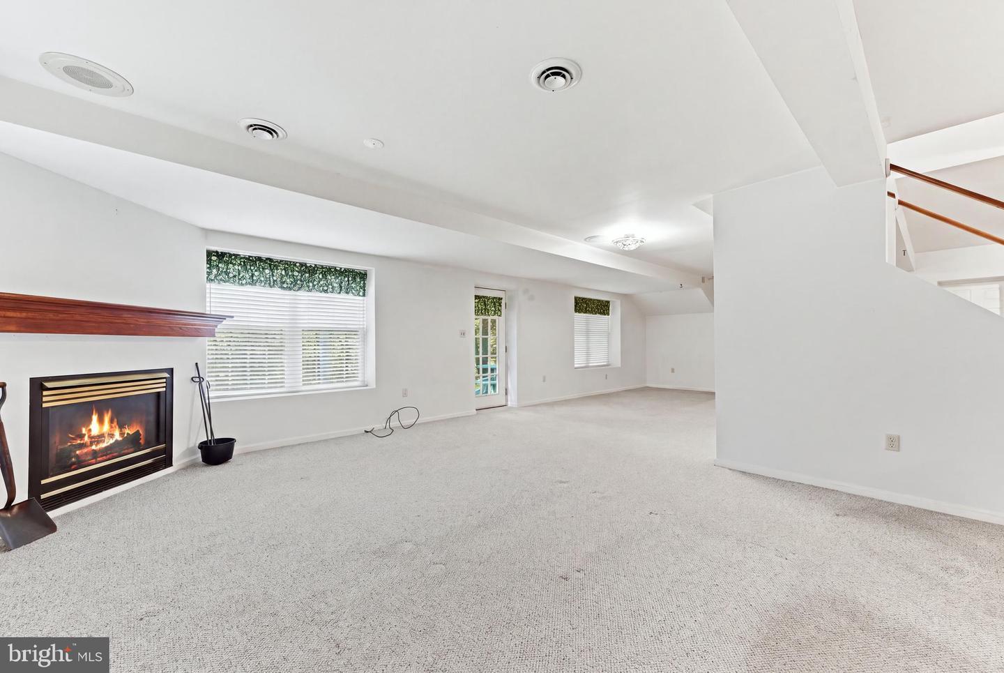 9 Sycamore Dr Property Photo 35