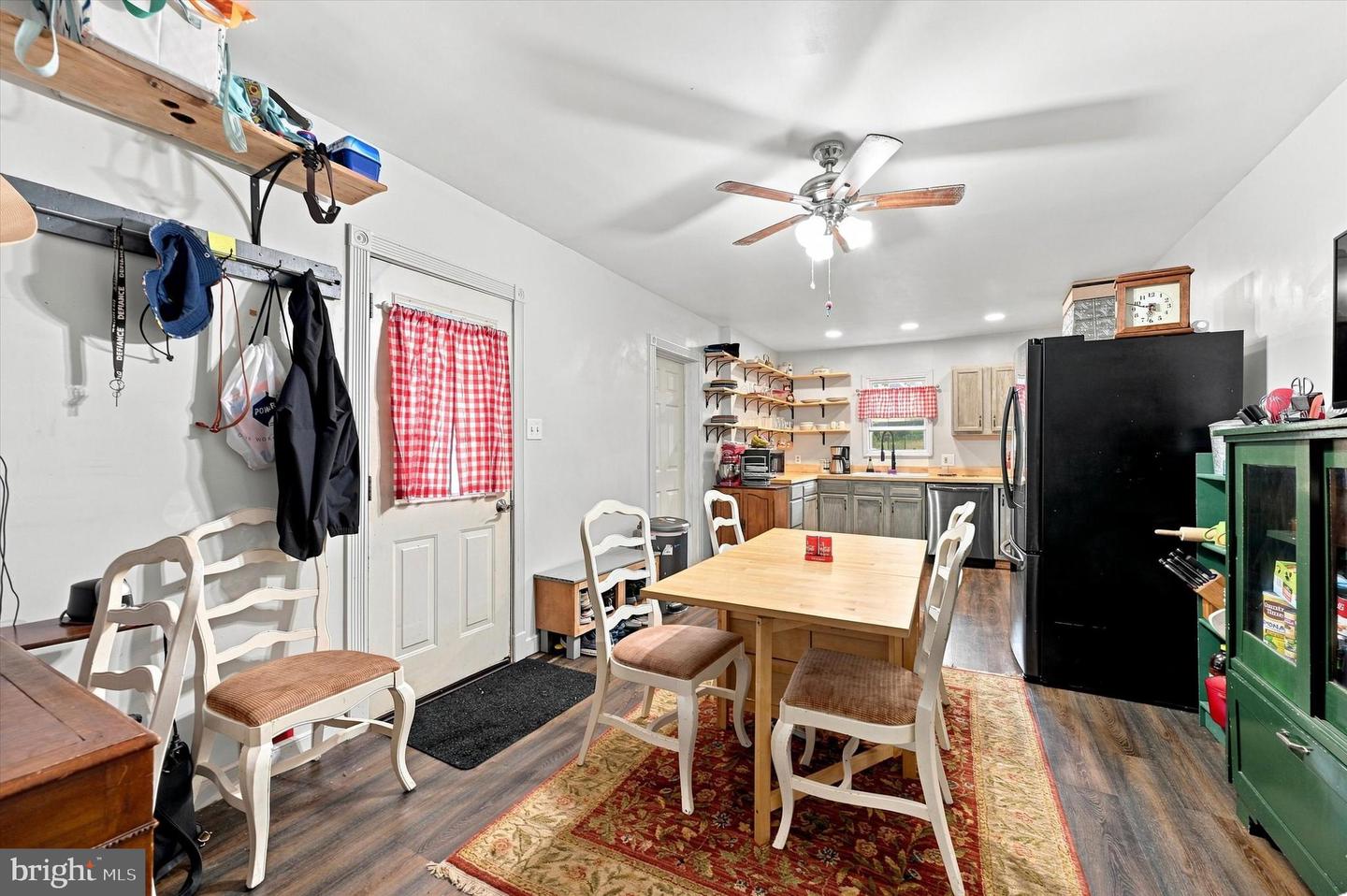 30 Walnut St Property Photo 11