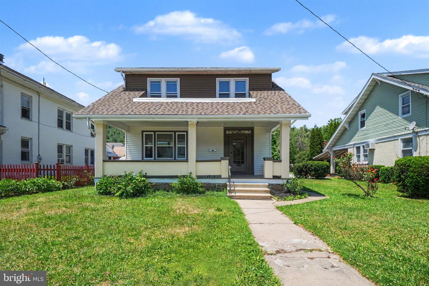 4 Myrtle Ave Property Photo 3
