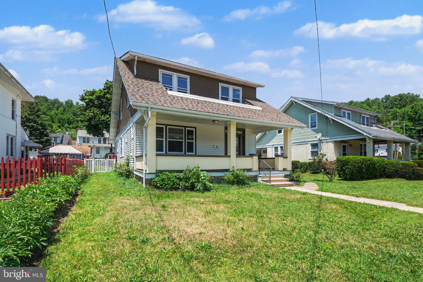 4 Myrtle Ave Property Photo 4