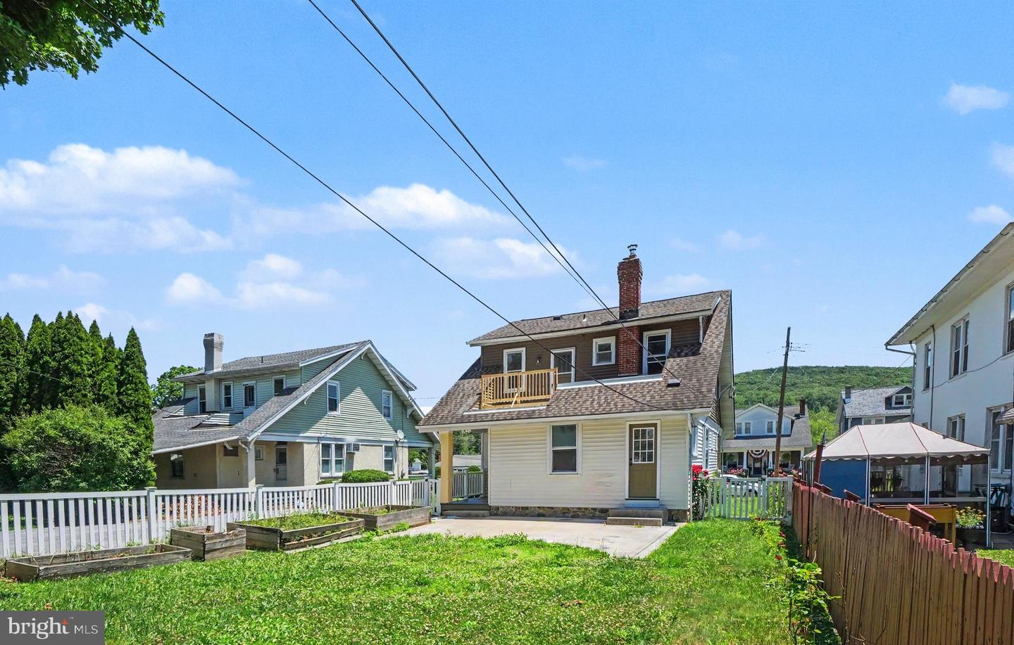 4 Myrtle Ave Property Photo 7