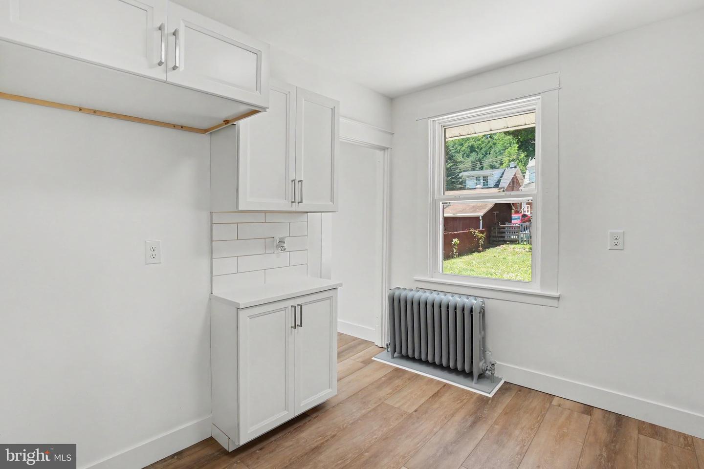 4 Myrtle Ave Property Photo 14