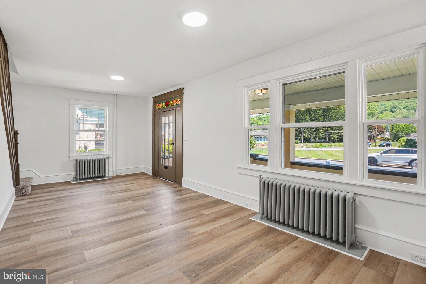 4 Myrtle Ave Property Photo 16