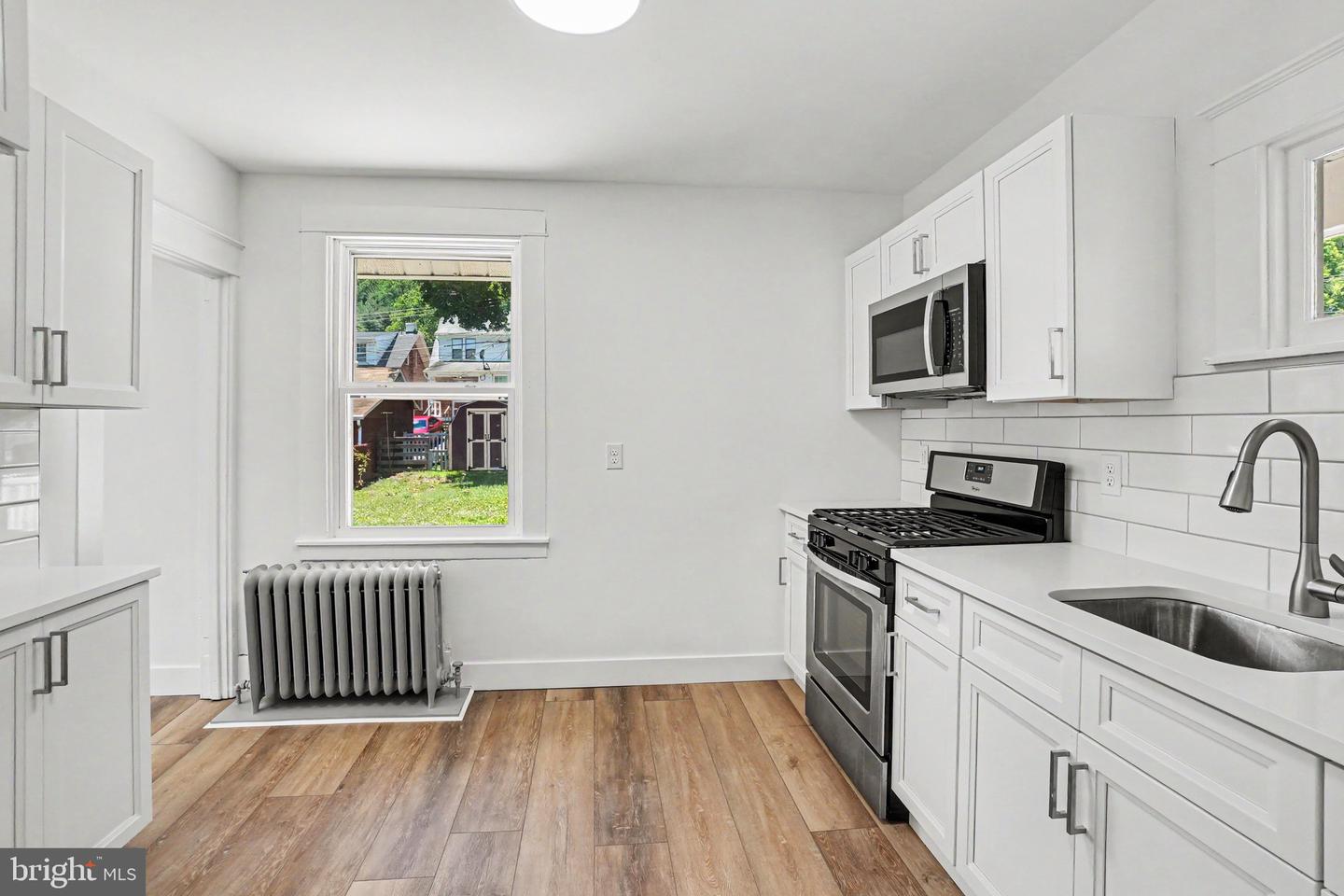 4 Myrtle Ave Property Photo 22