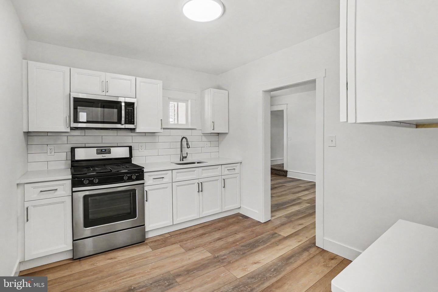 4 Myrtle Ave Property Photo 24