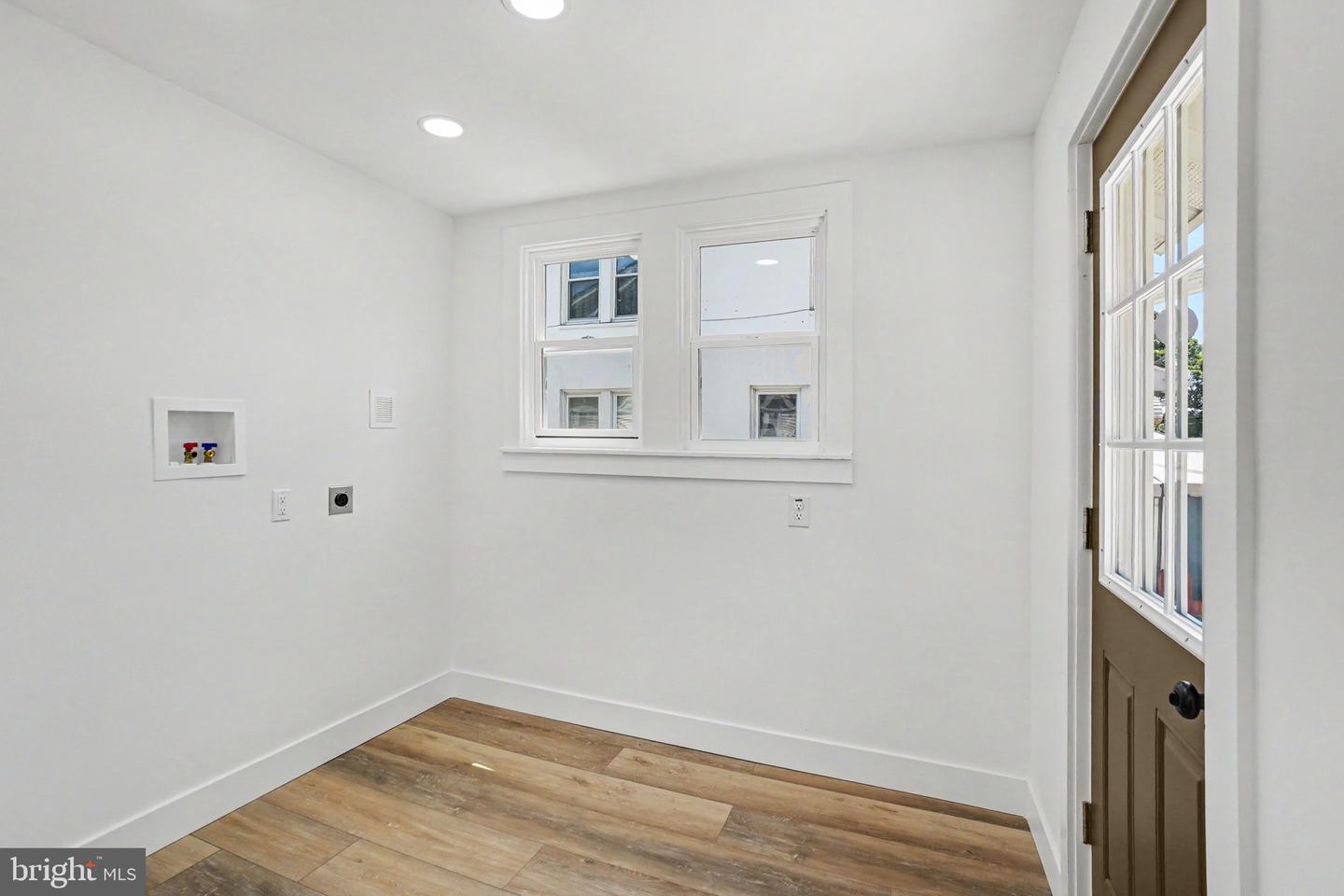 4 Myrtle Ave Property Photo 25