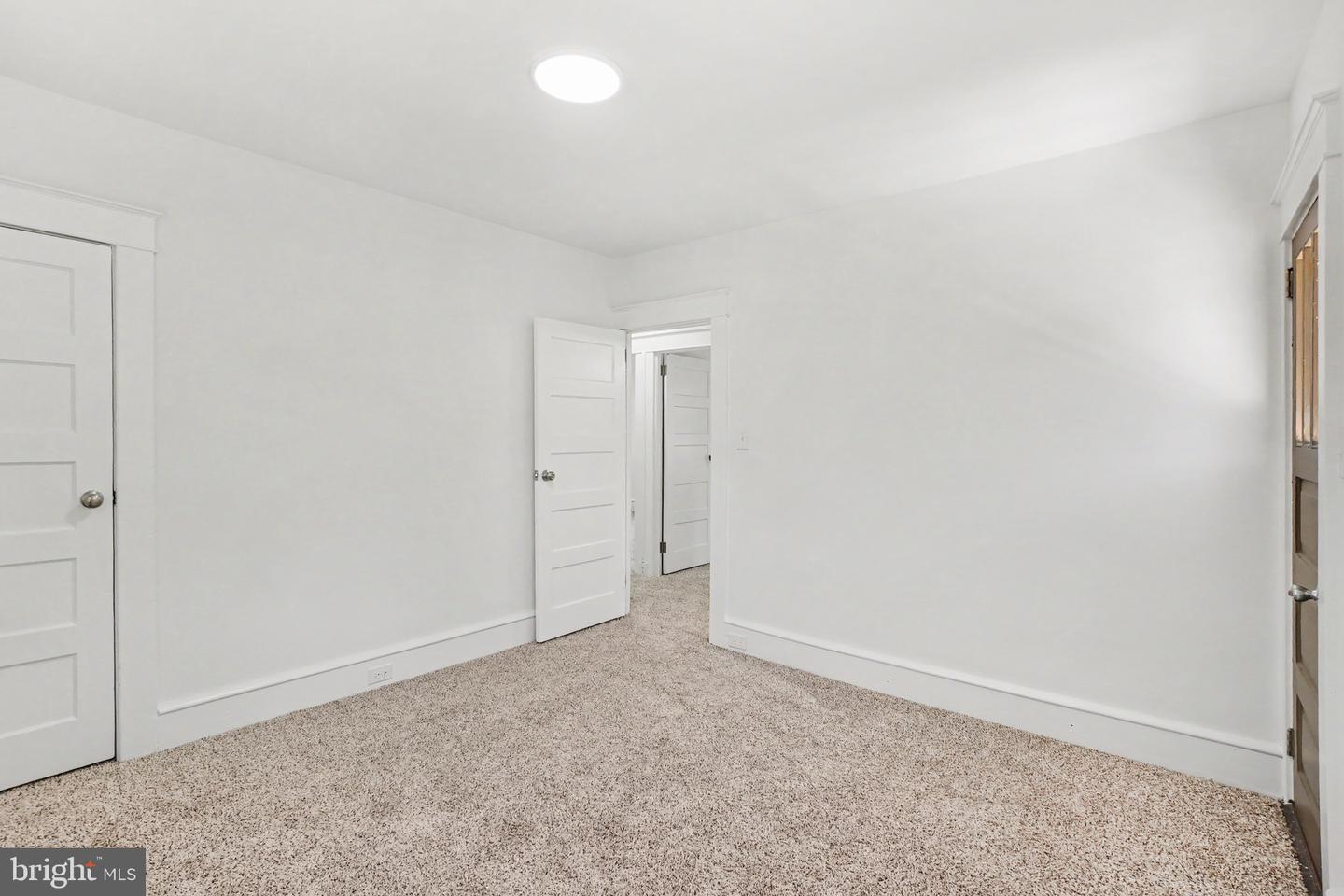 4 Myrtle Ave Property Photo 29