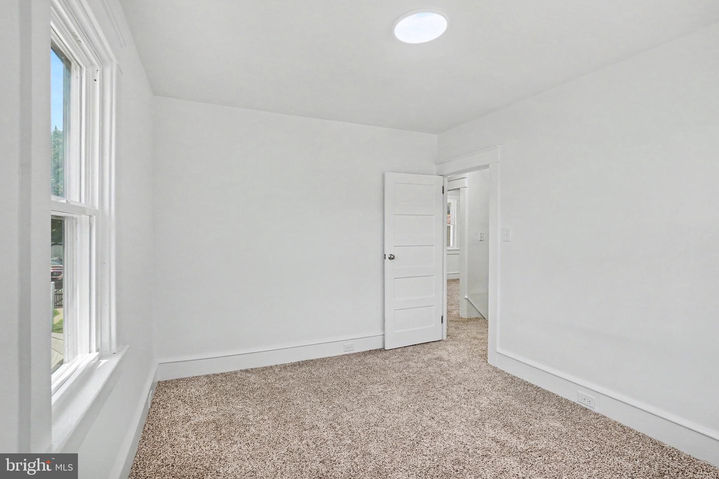 4 Myrtle Ave Property Photo 37