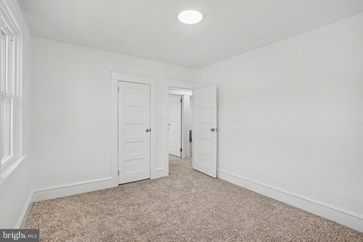 4 Myrtle Ave Property Photo 39