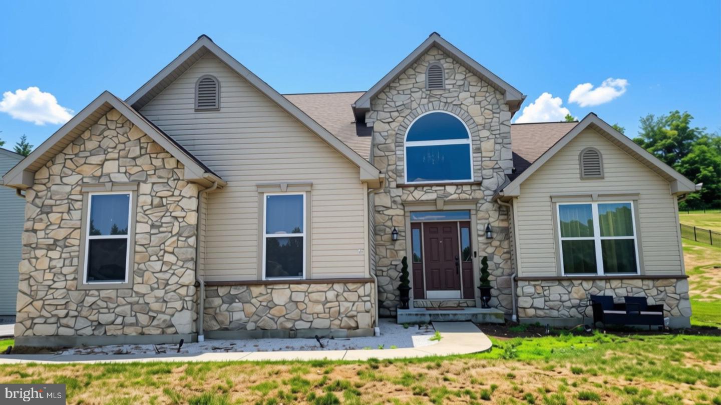 433 EAGLEVIEW DR