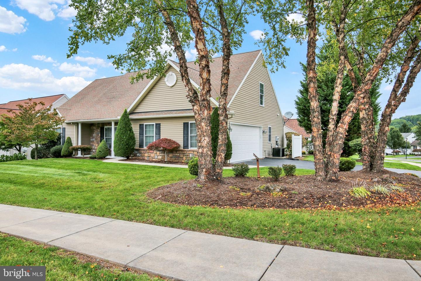 101 Day Lily Dr. Dr Property Photo 6