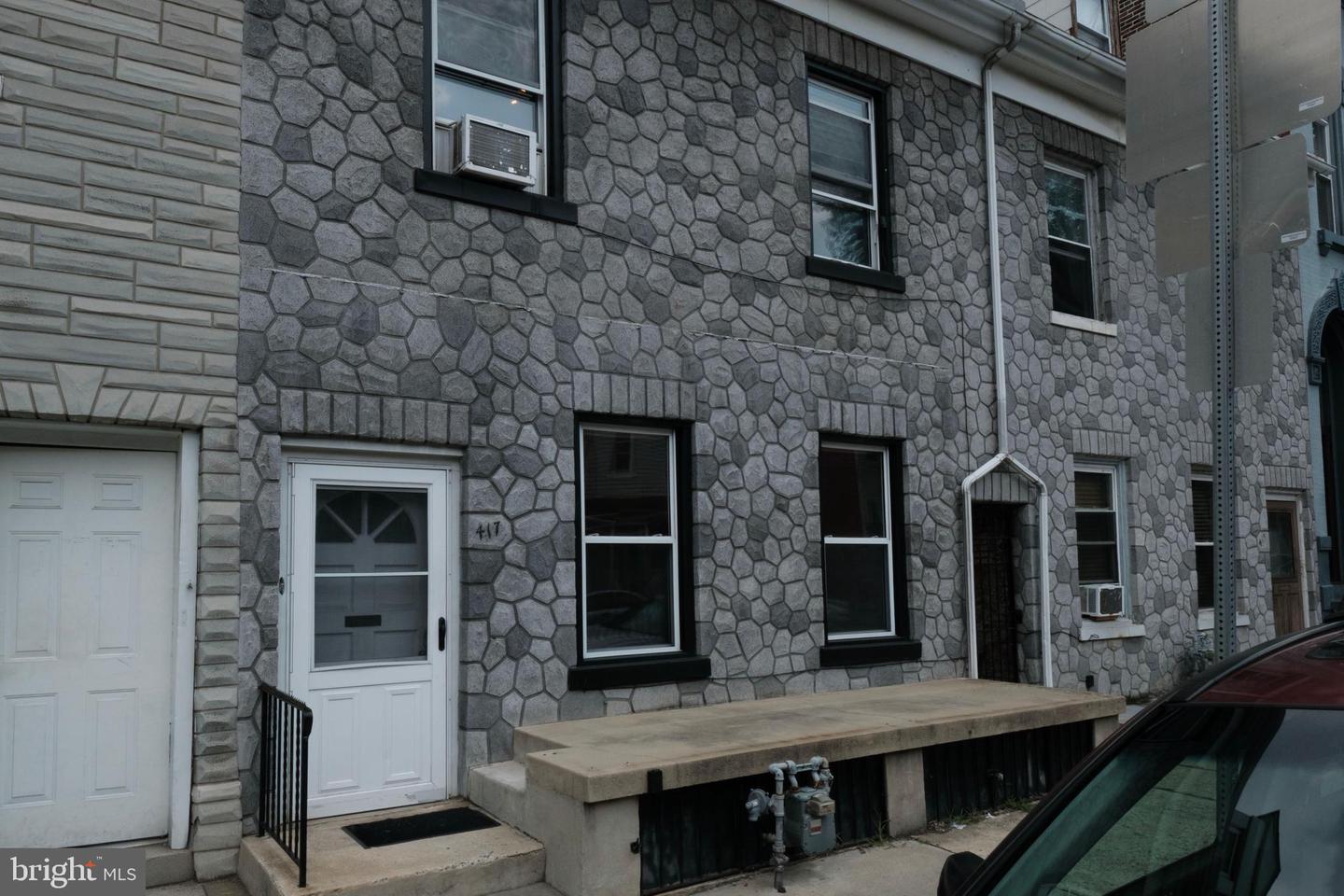 417 Chestnut St Property Photo 2