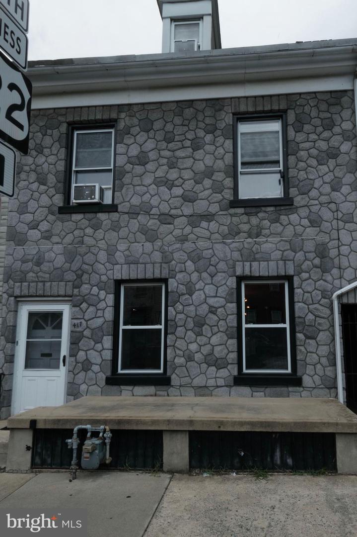417 Chestnut St Property Photo 3