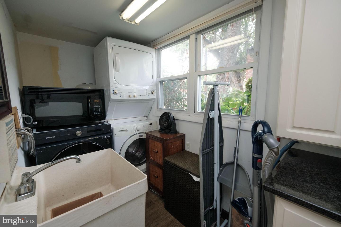 417 Chestnut St Property Photo 13
