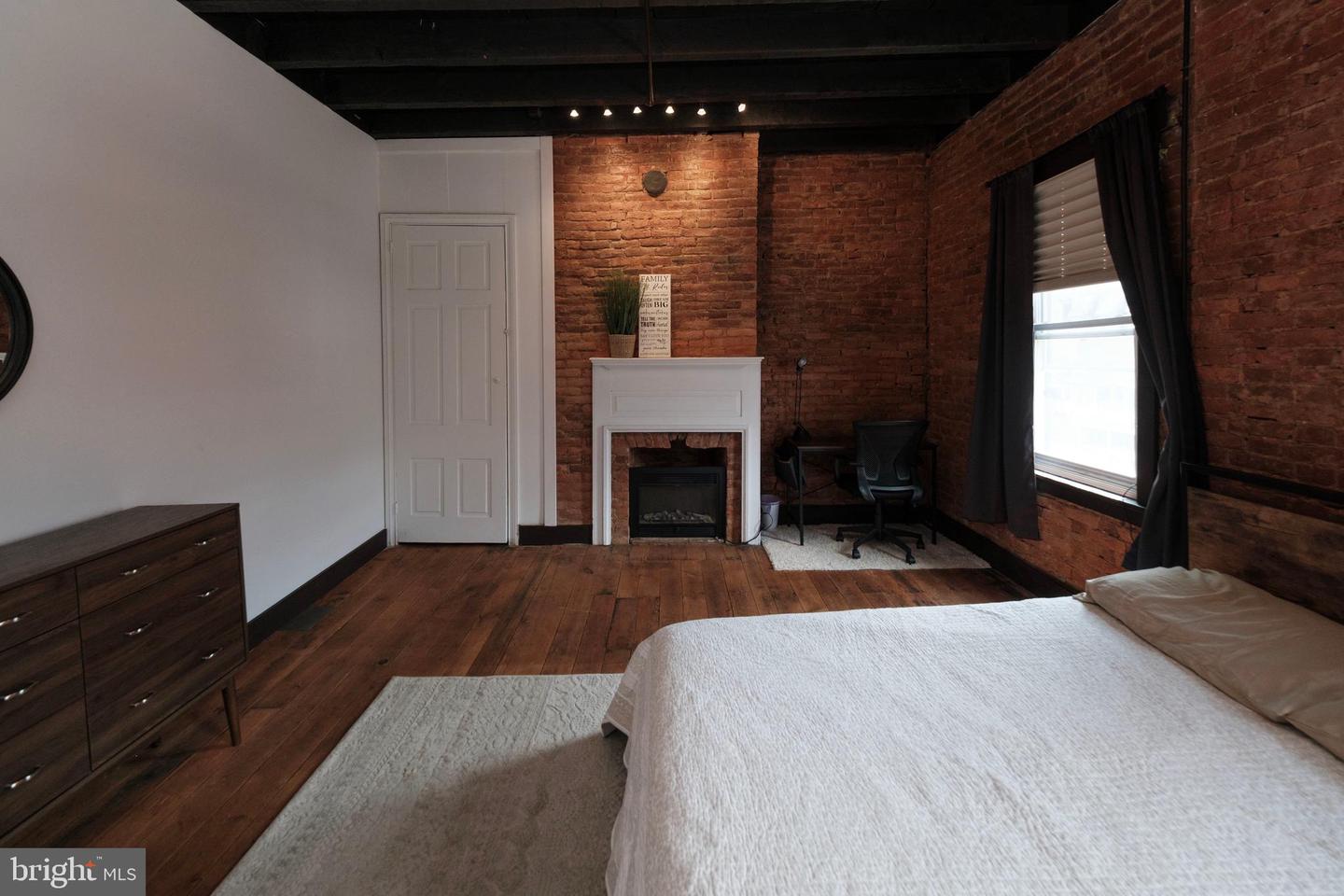 417 Chestnut St Property Photo 23