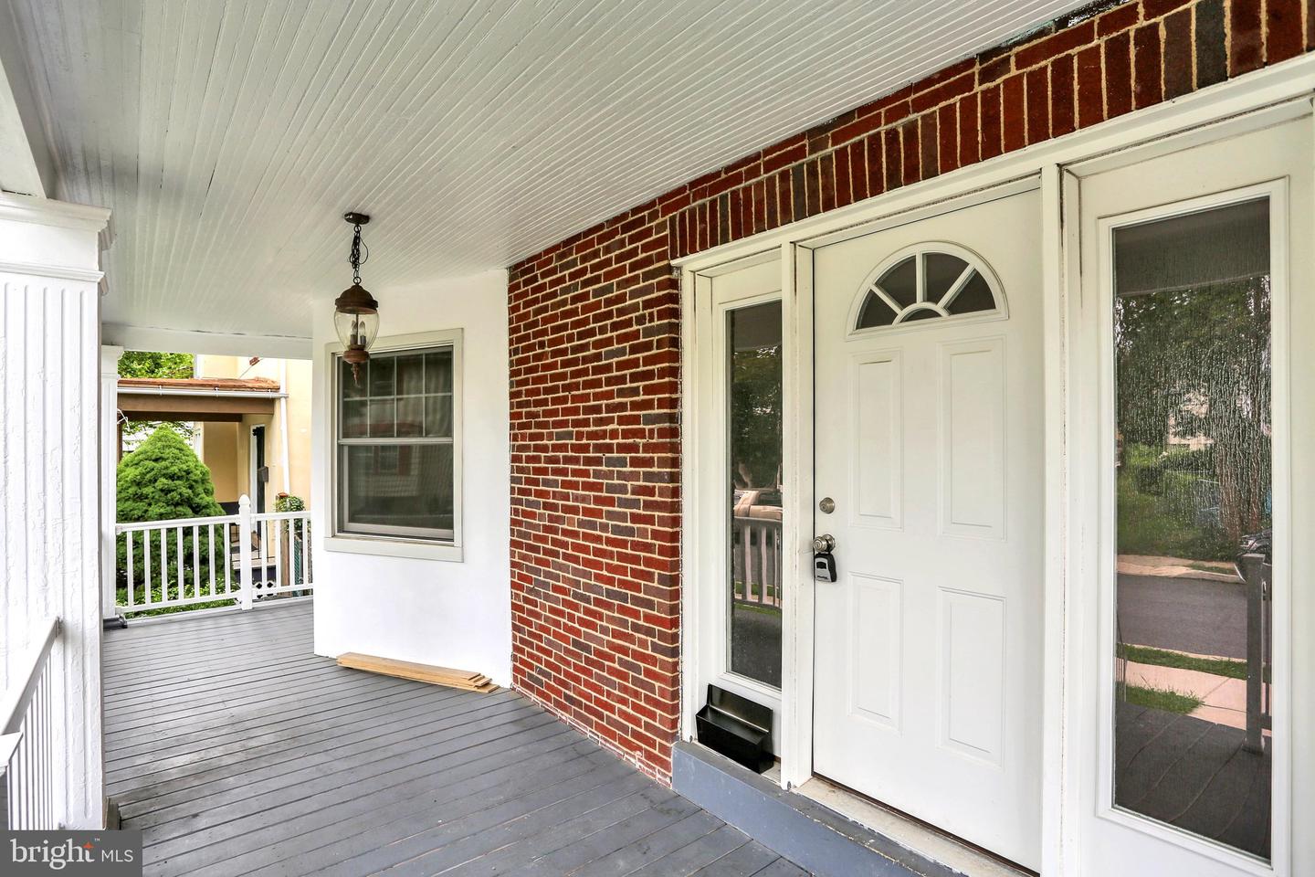 2532 Glenn Ter Property Photo 4