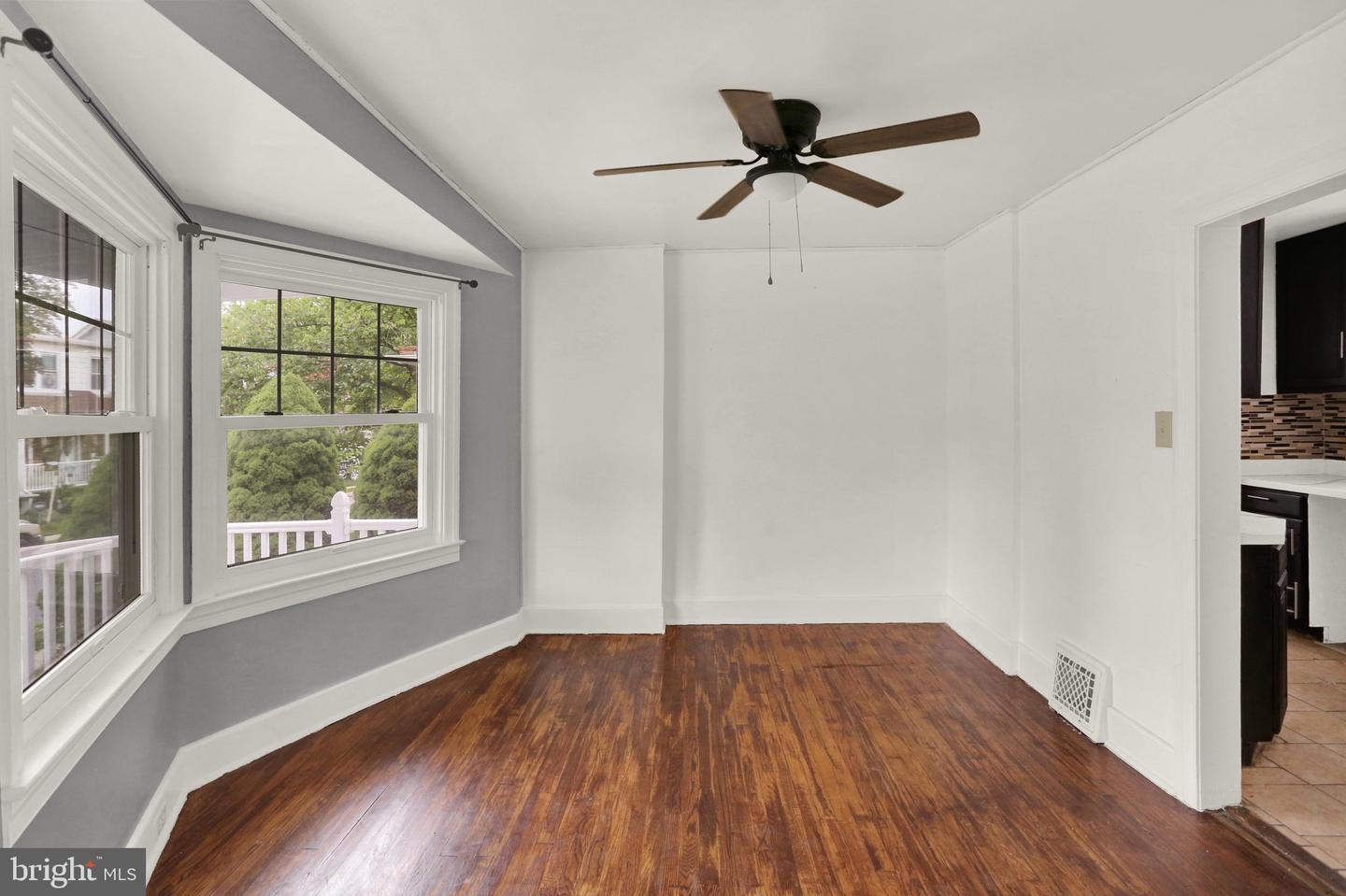 2532 Glenn Ter Property Photo 8