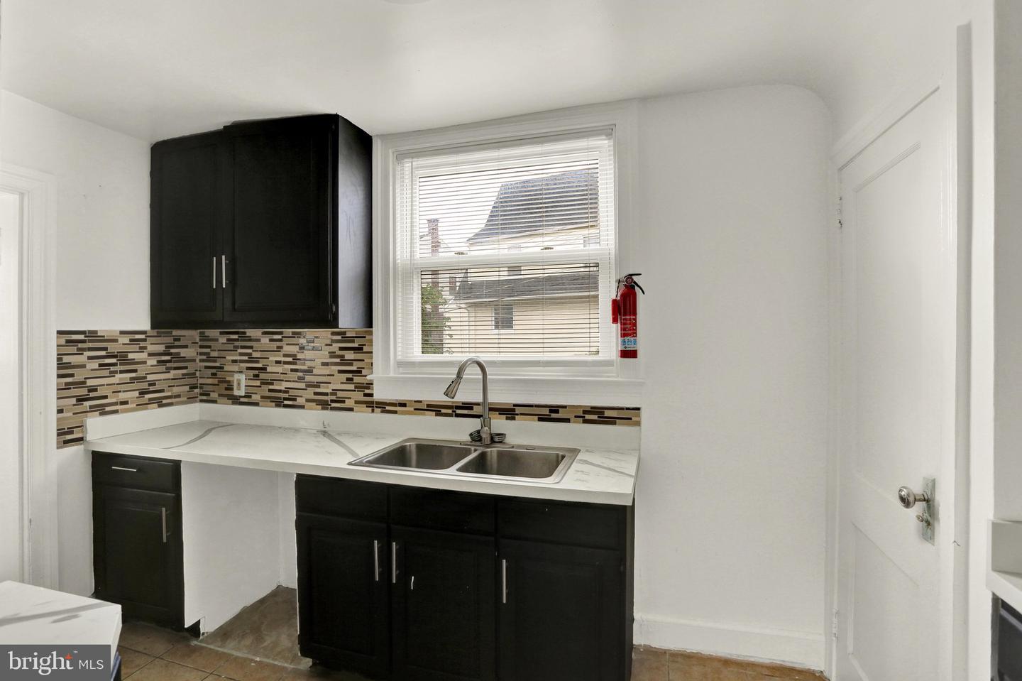 2532 Glenn Ter Property Photo 10