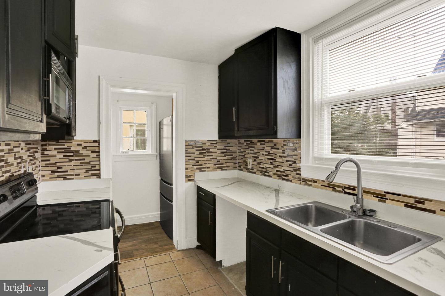 2532 Glenn Ter Property Photo 11