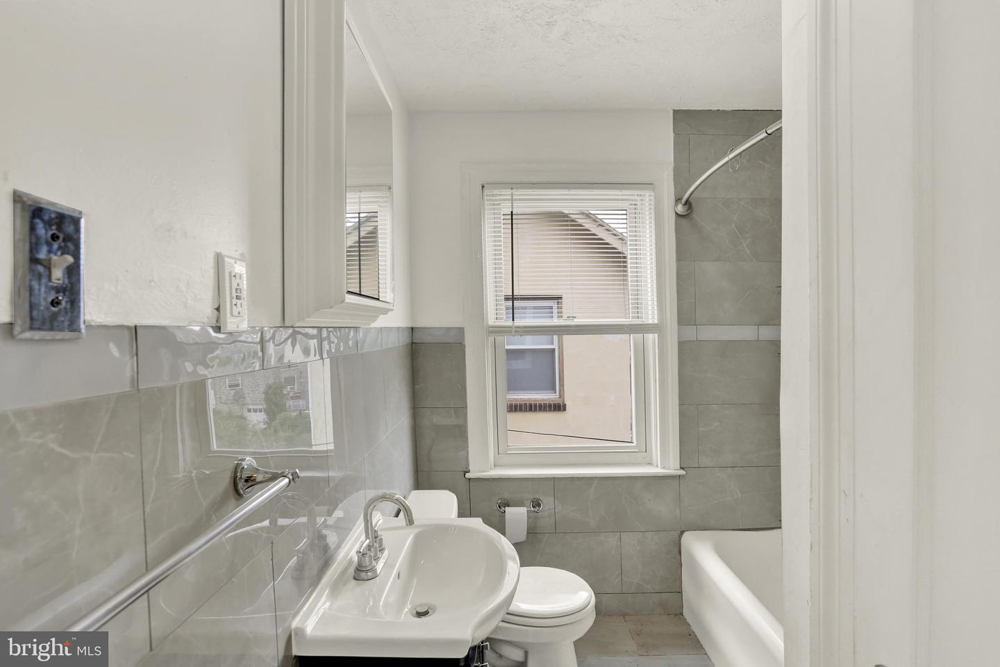 2532 Glenn Ter Property Photo 16