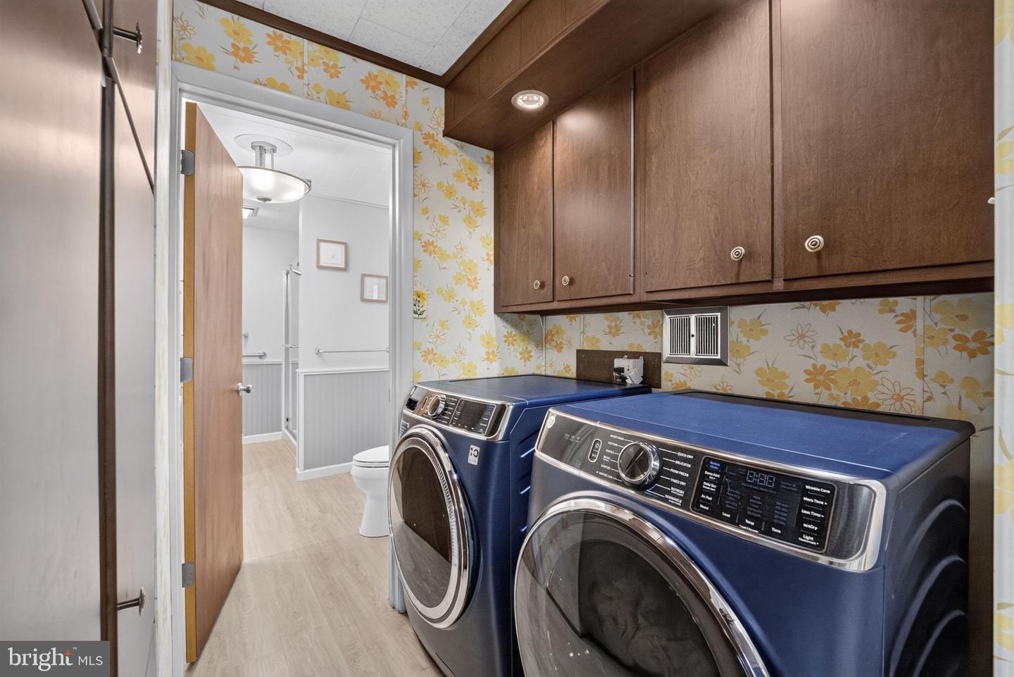 205 Elwyn Ave Property Photo 24