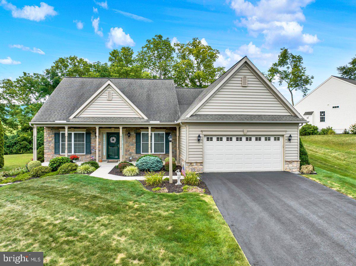 295 Copper Beech Ln Property Photo 1