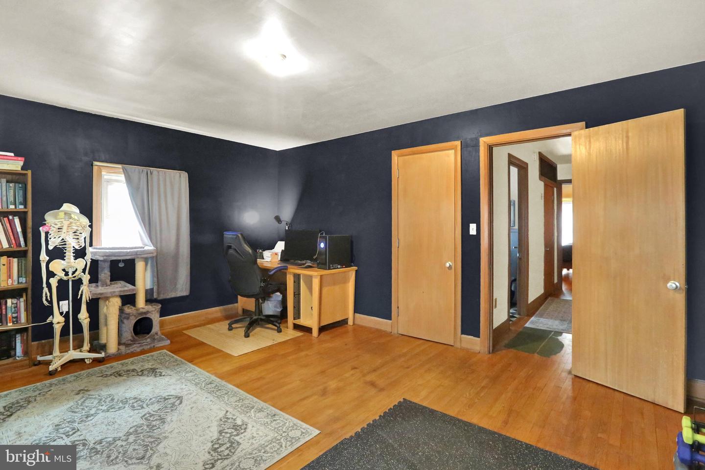 132 Windsor St Property Photo 4