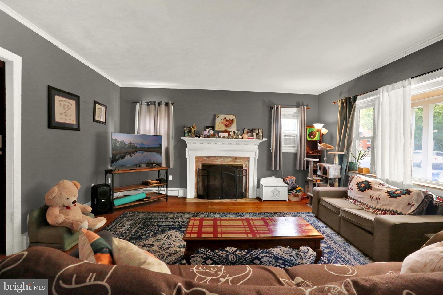 132 Windsor St Property Photo 8