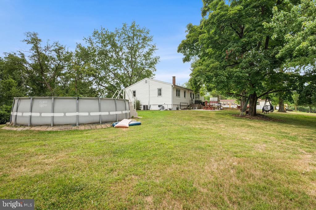 82 Spruce Ave Property Photo 1