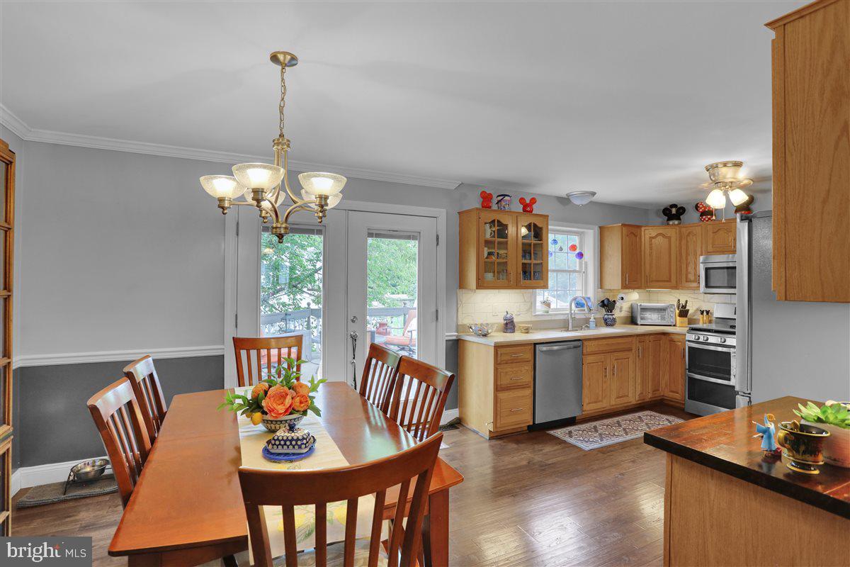 314 Winding Way Property Photo 6
