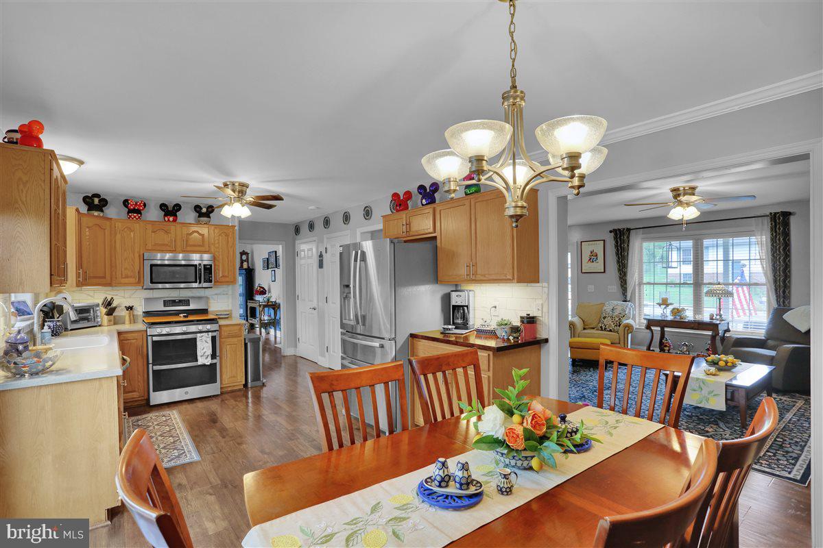 314 Winding Way Property Photo 8